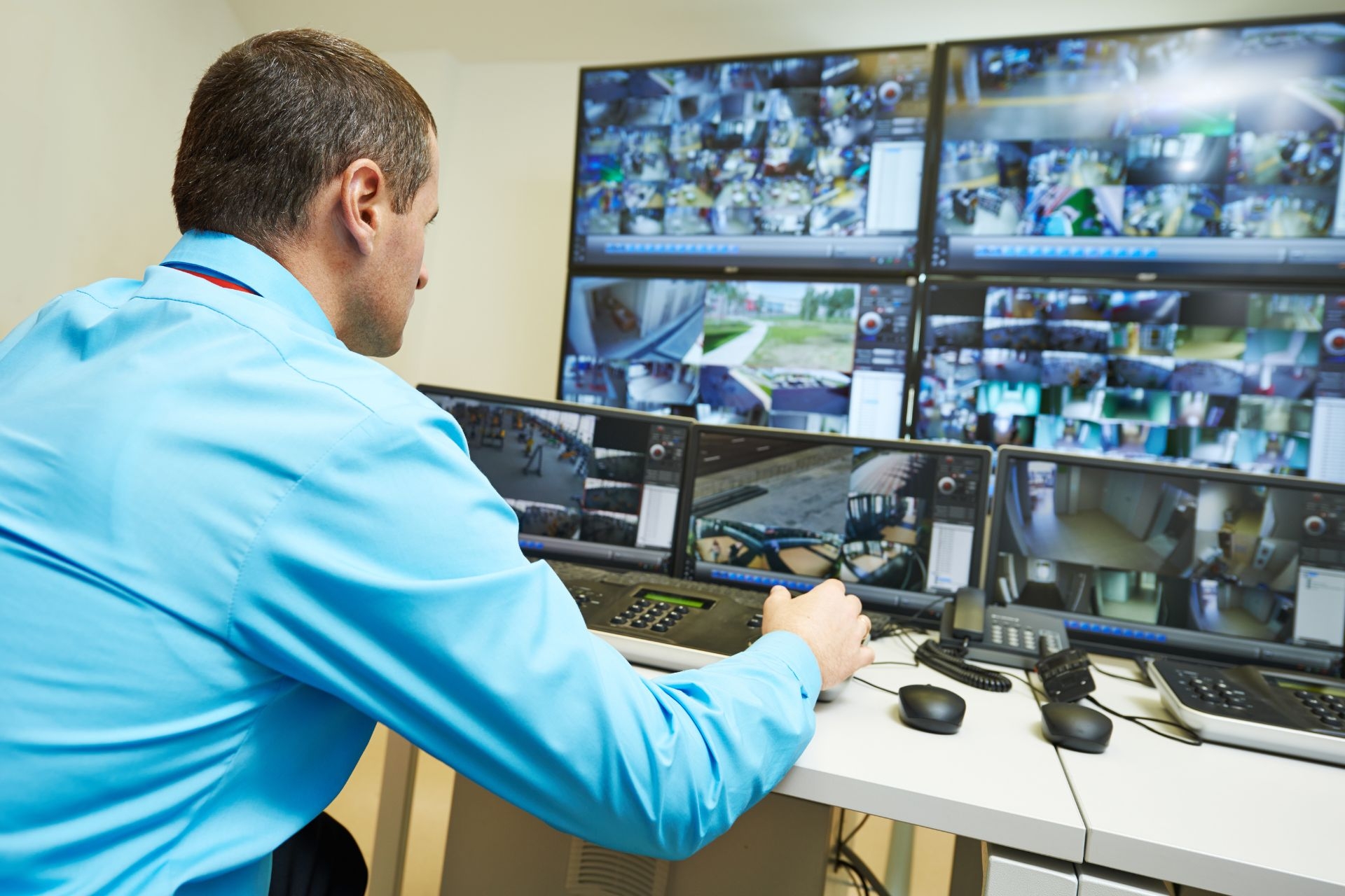 What are the best practices for maintaining and troubleshooting a machinery room surveillance system?