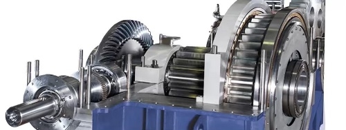 How does dynamic balancing impact the lifespan of gearbox components?