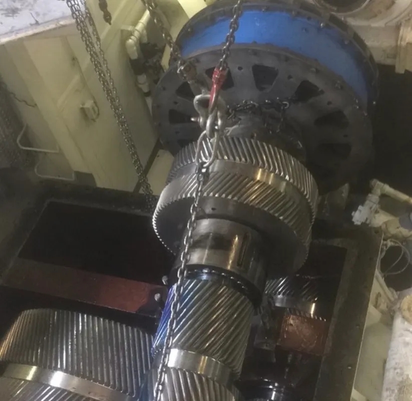 How do different loading conditions affect gearbox fatigue life?