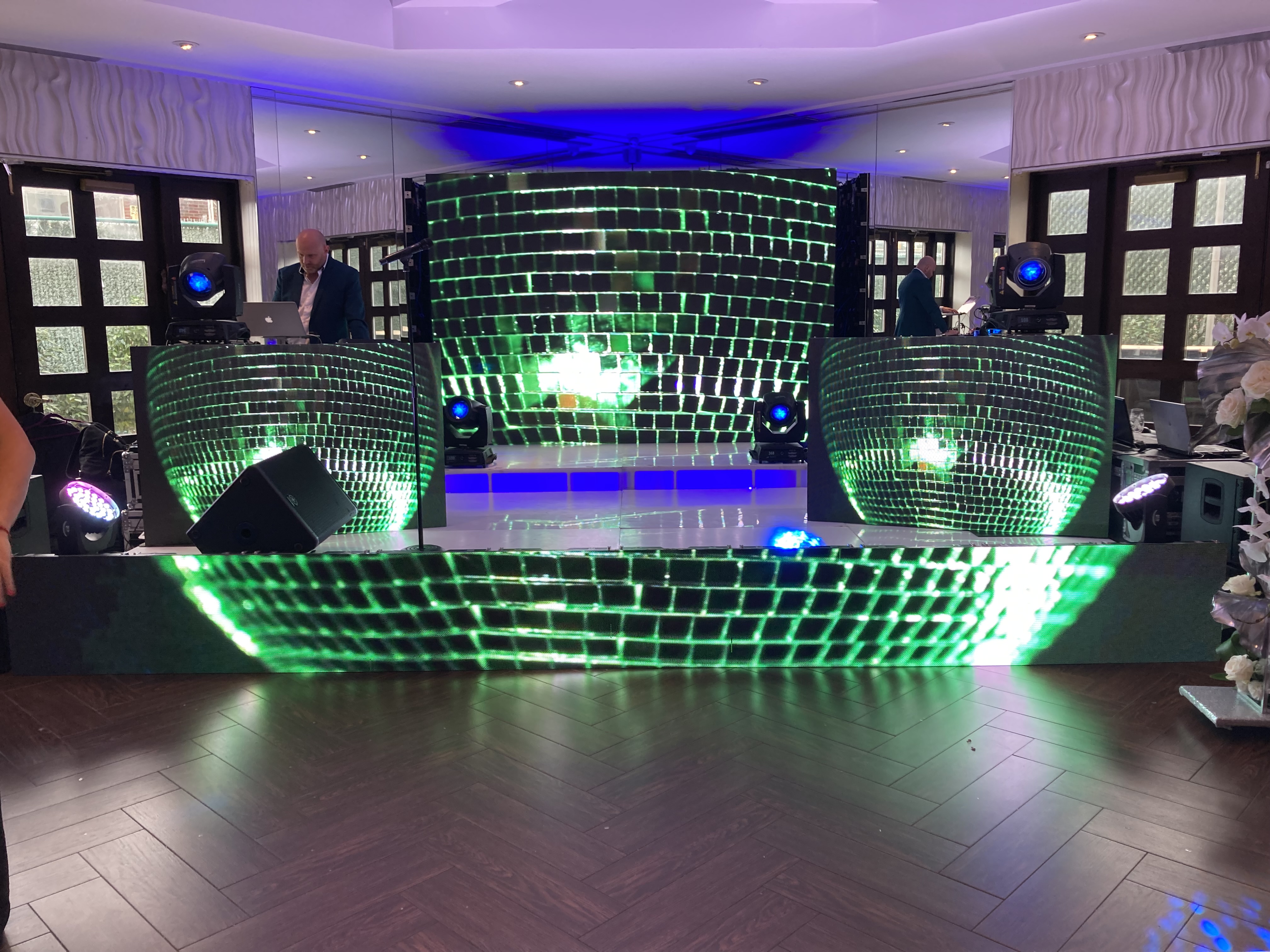Integrating Sound Design with Video Projection Mapping for Enhanced Engagement