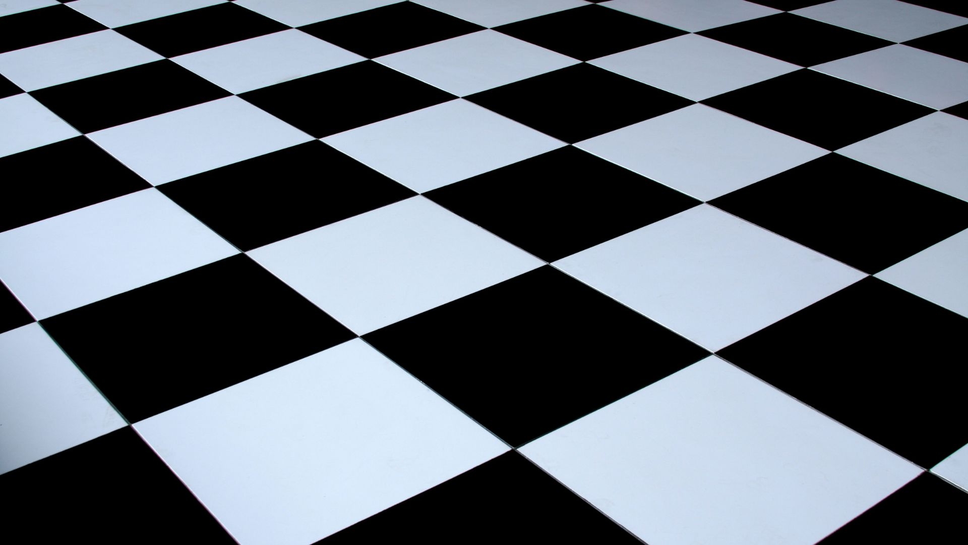 Can interlocking dance floor tiles be easily customized to fit different event themes?